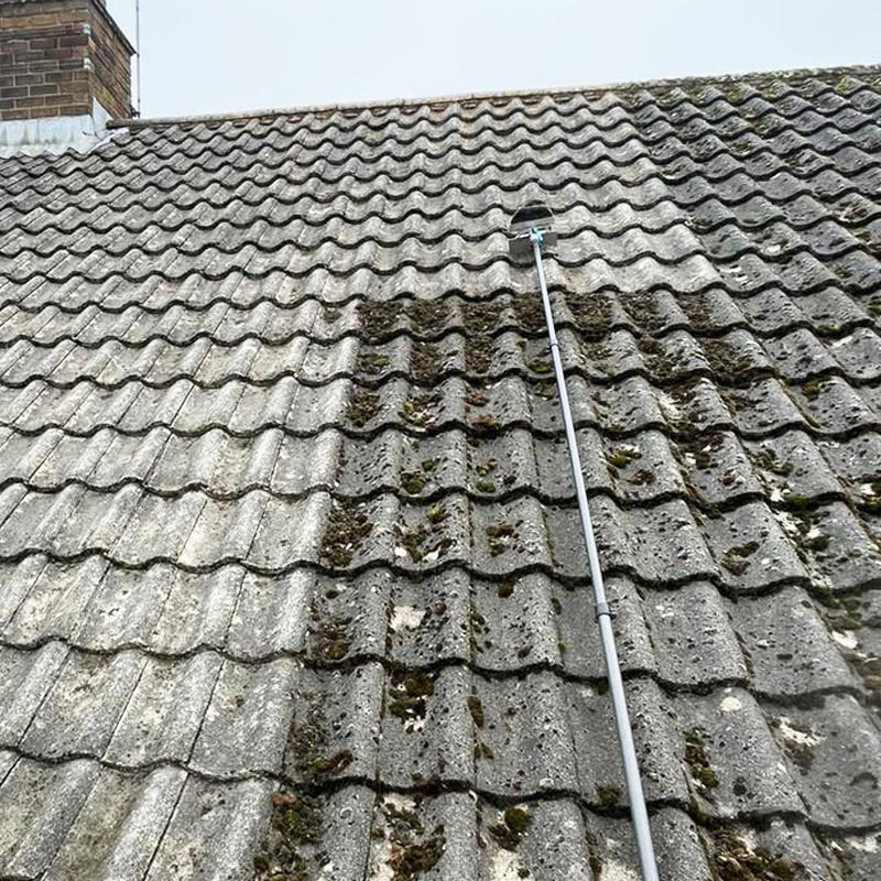 Bromsgrove moss removal roof clean company